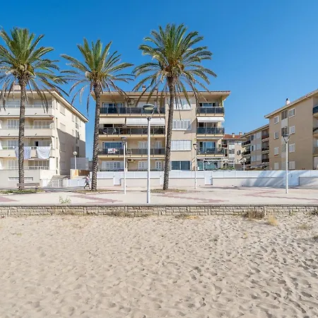 Coral By Pat Apartmán Calafell